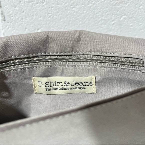T-Shirt & Jeans Mini Crossbody Shoulder Bag/Purse Grayish Taupe Bag Charm - Picture 7 of 11